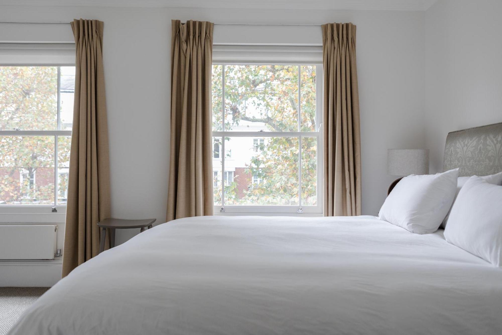 Number 53 - Stunning Maisonette With Parking In Kensington & Chelsea Londra Esterno foto