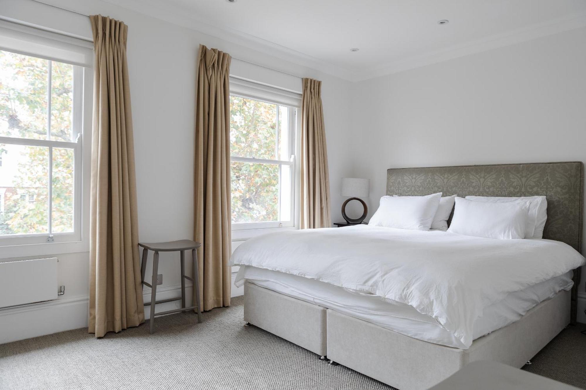 Number 53 - Stunning Maisonette With Parking In Kensington & Chelsea Londra Esterno foto